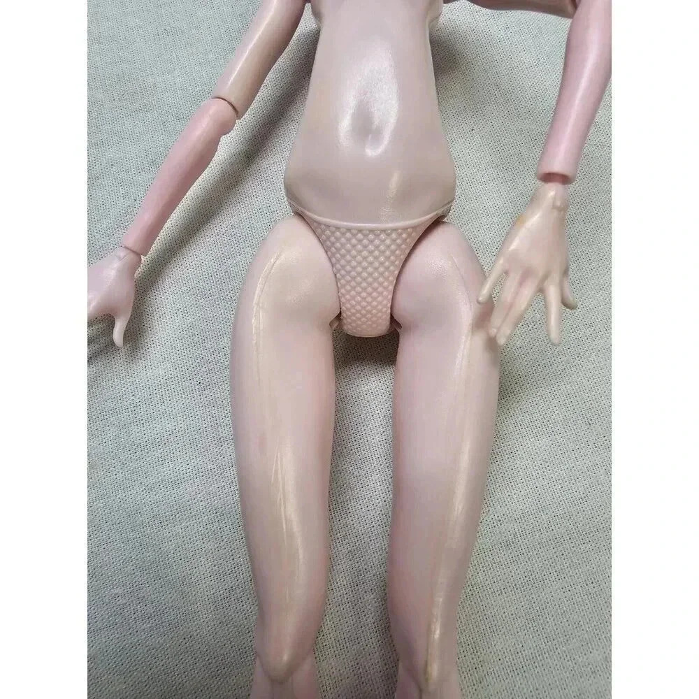 Monster High Dead Tired DRACULAURA Doll- Two Right Hands- Nude- READ - Picture 6 of 11
